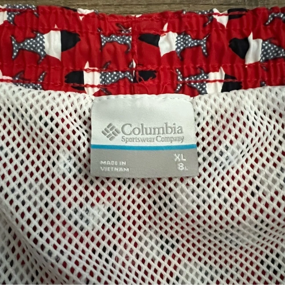 Columbia vibrant red